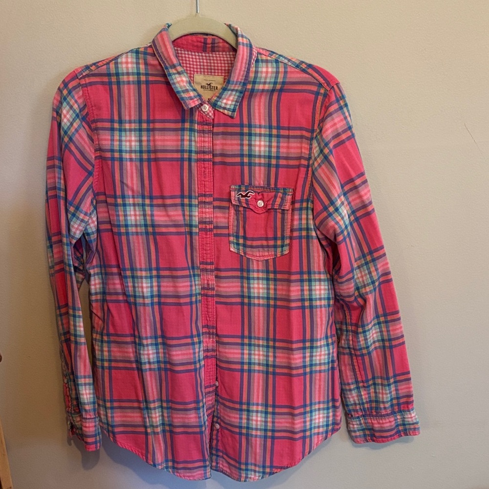🛍️ Hollister Pink and Blue Plaid flannel shirt